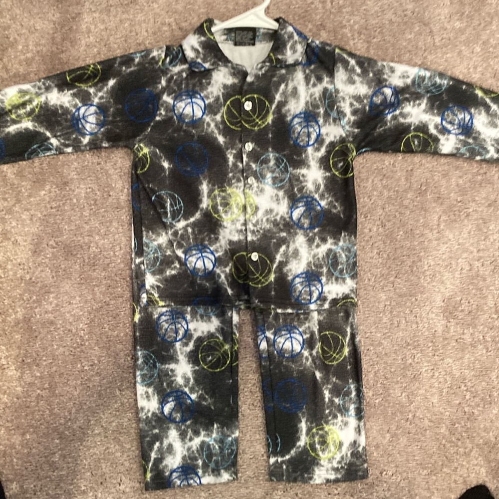 Boys pajamas size 7